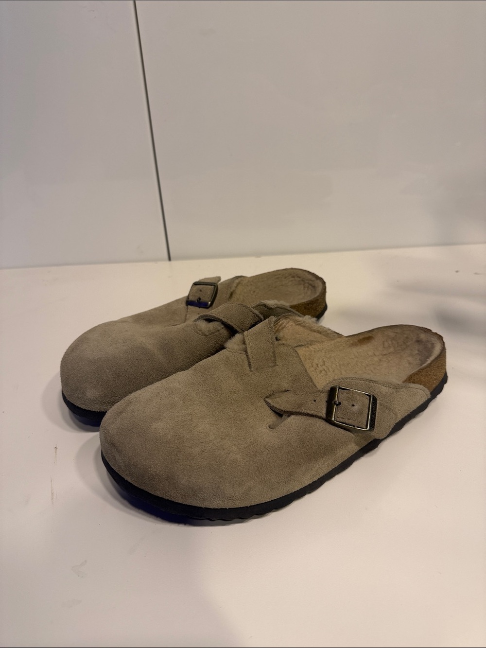 Used Birkenstock Taupe Suede Slip-On fuzzy Clog with Buckle womens  sz 9